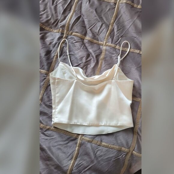 XS Satin Zara Top - Picture 4 of 4